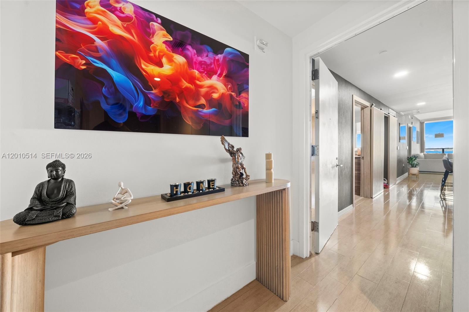 ICON BAY CONDO - Residential