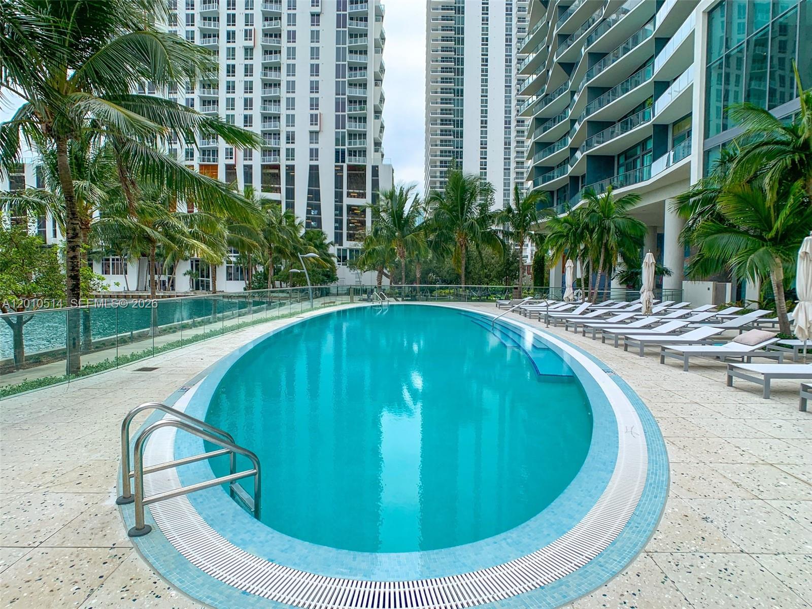 ICON BAY CONDO - Residential