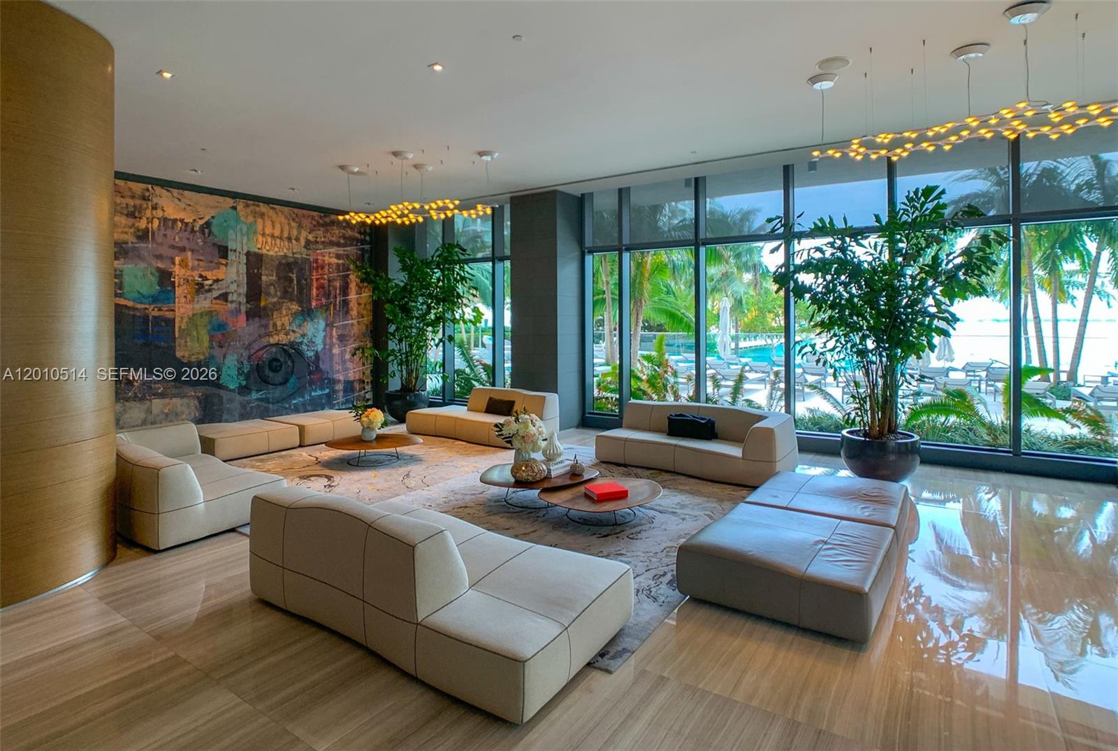 ICON BAY CONDO - Residential