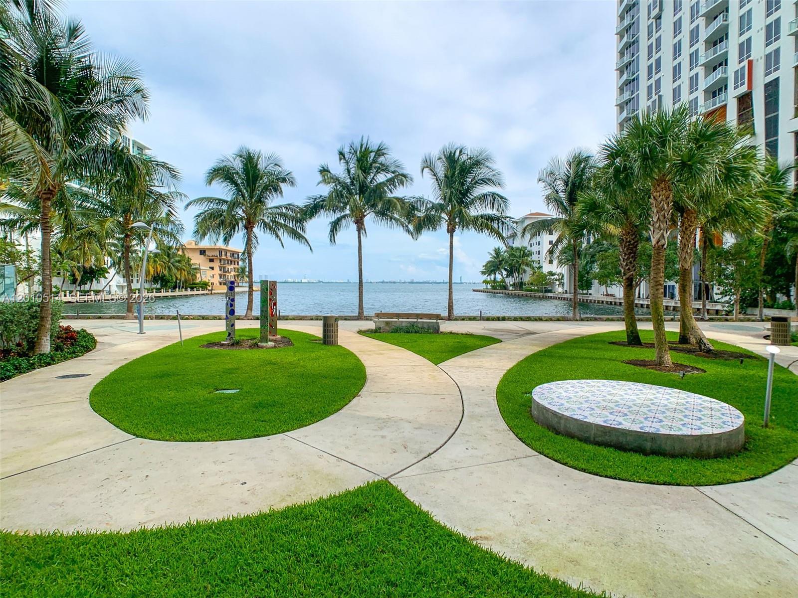 ICON BAY CONDO - Residential