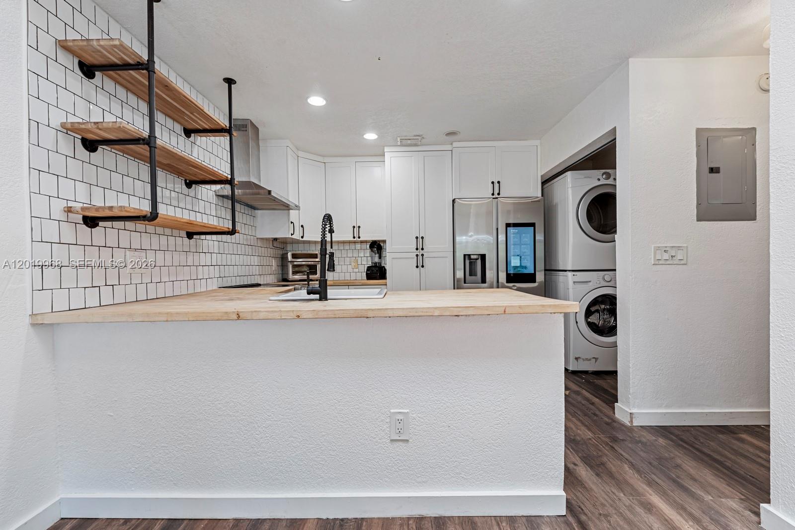 ROCK ISLAND LAND CORP - Residential