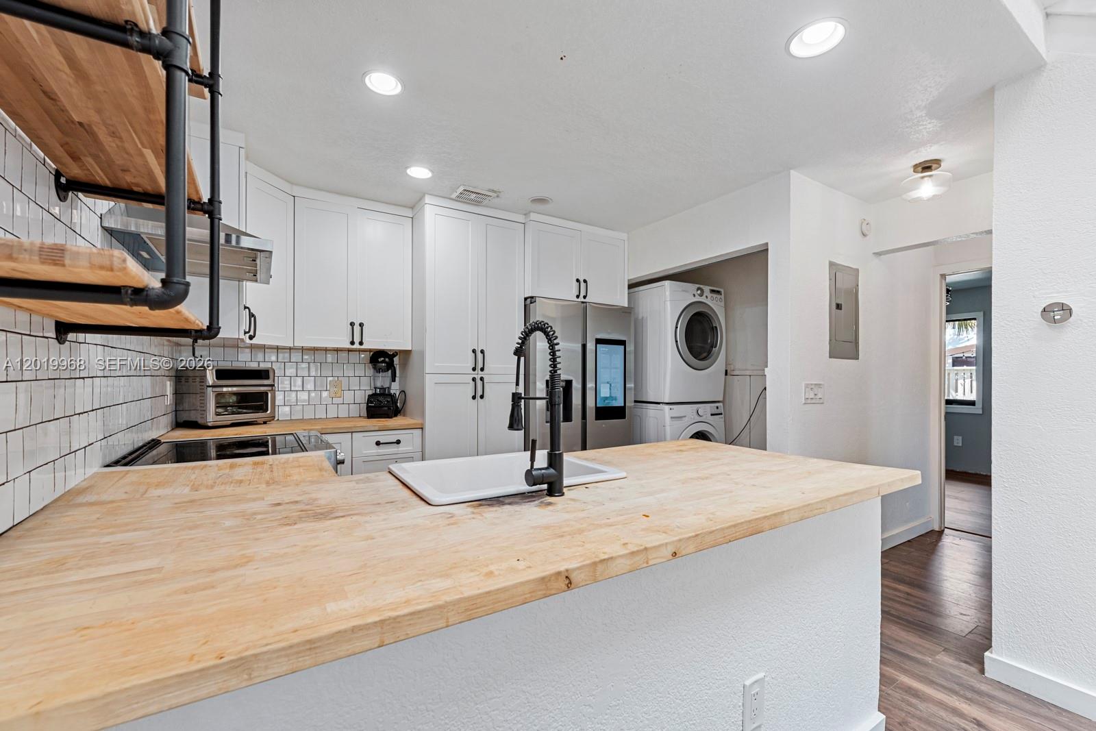 ROCK ISLAND LAND CORP - Residential