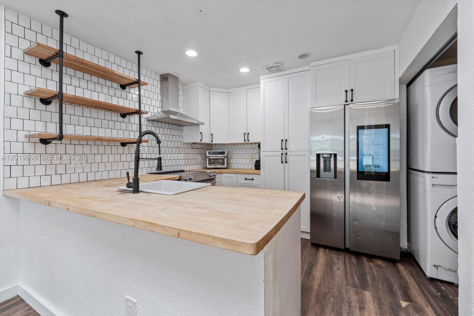 ROCK ISLAND LAND CORP - Residential