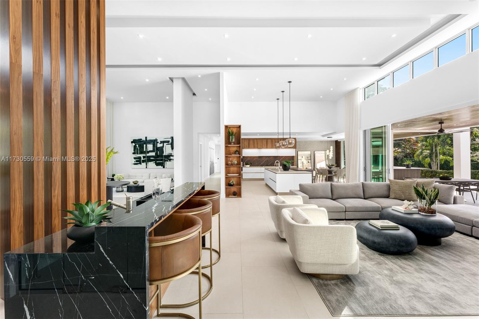 TOWN & RANCH ESTS - Residential