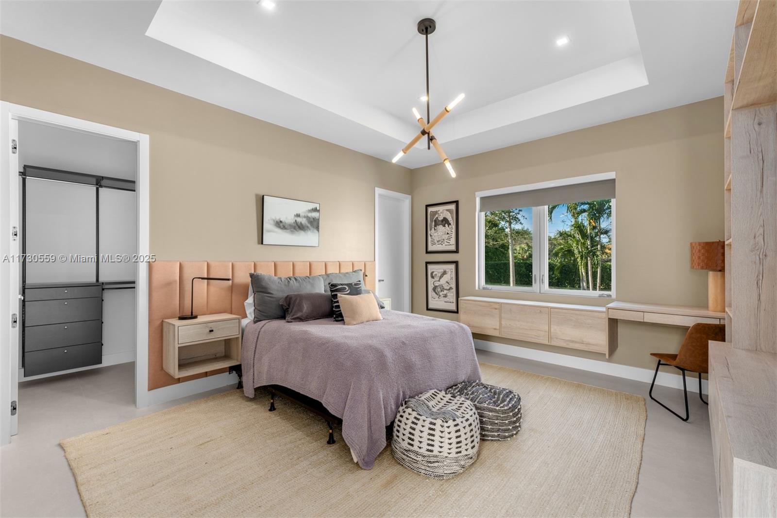 TOWN & RANCH ESTS - Residential