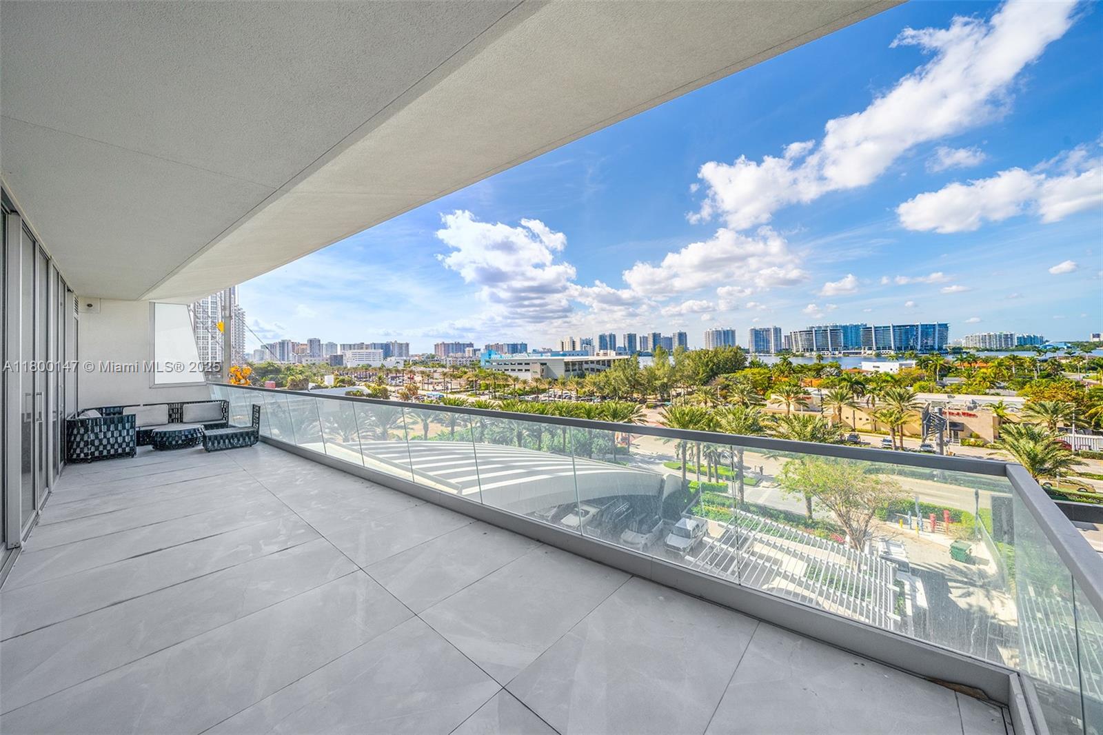 NORTH BISCAYNE BEACH AMEN - Residential