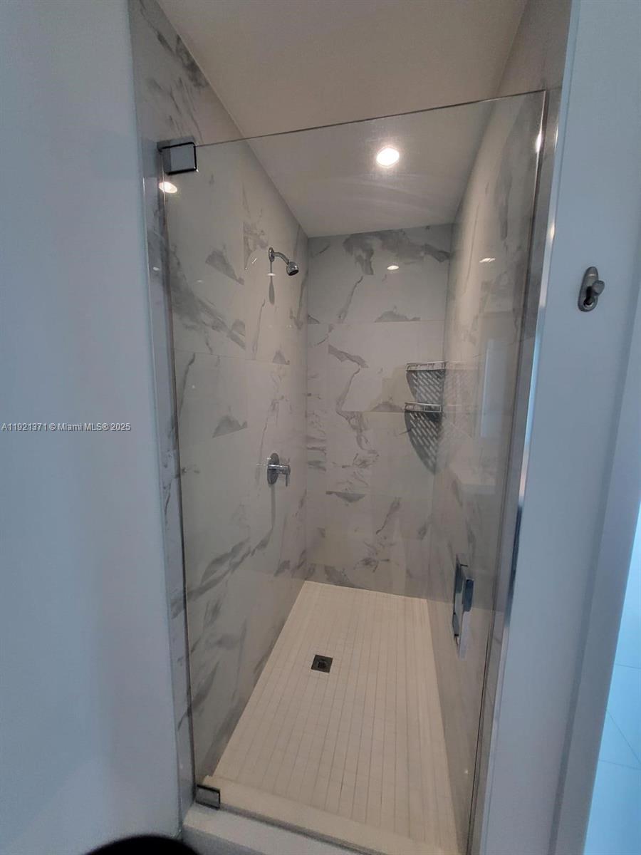 PARAMOUNT MIAMI WORLDCENT - Residential