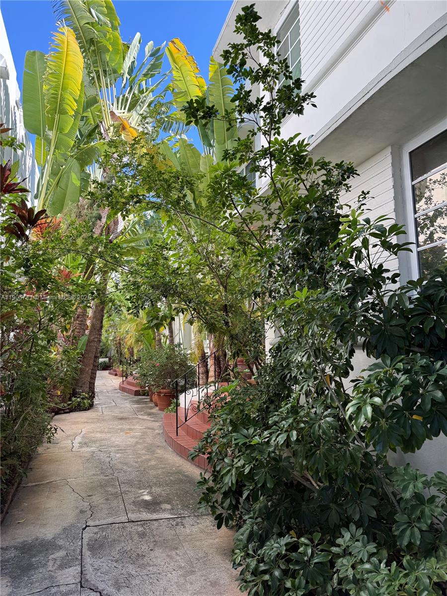 ENCLAVE ON SOUTH BEACH - Residential Lease