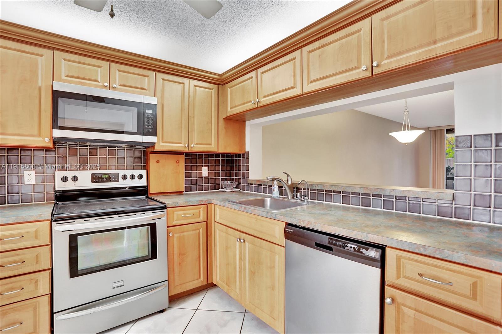 BAYWOOD VILLAGE III-A CON - Residential Lease