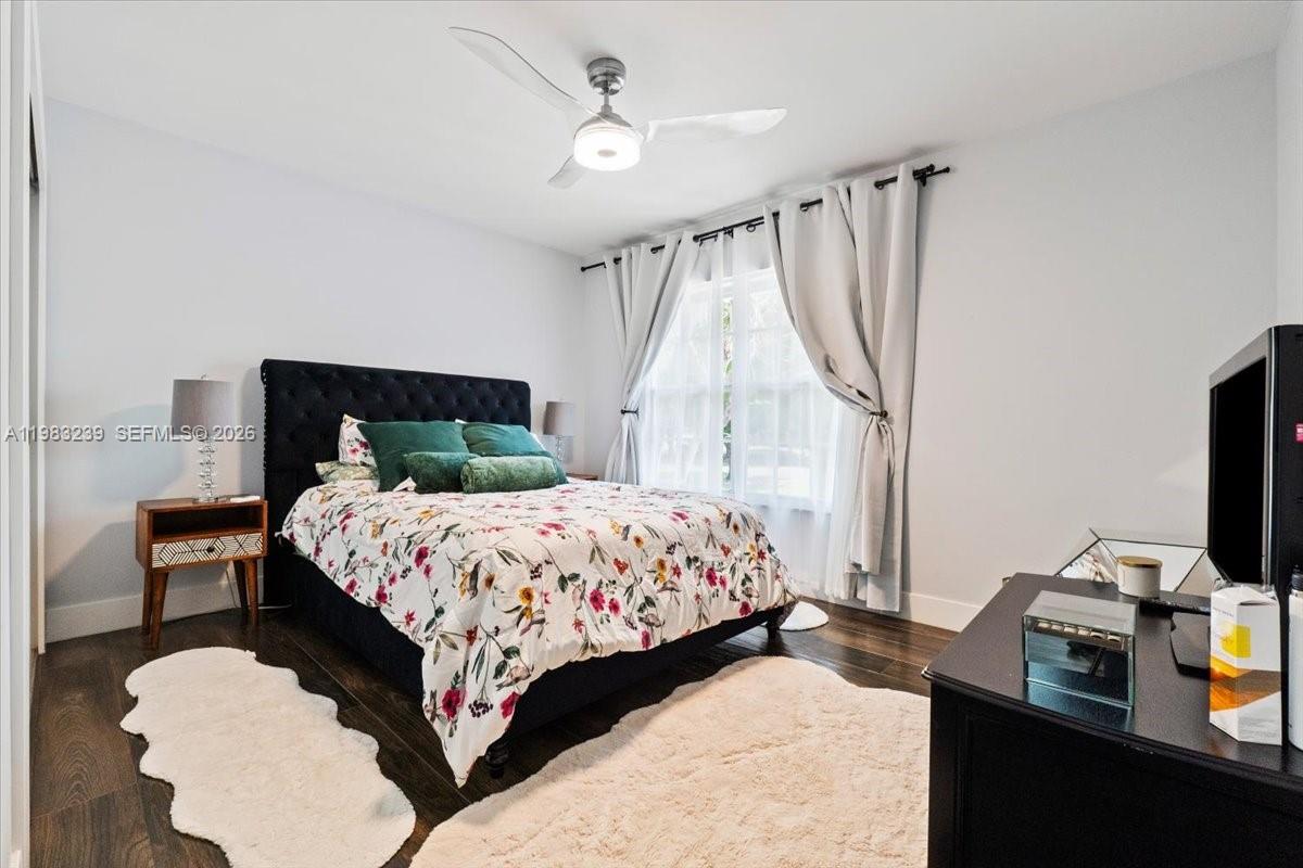 2-48-41 S1/3 OF SW1/4 OF N - Residential