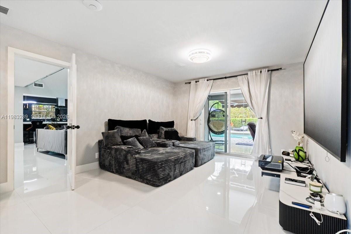 2-48-41 S1/3 OF SW1/4 OF N - Residential