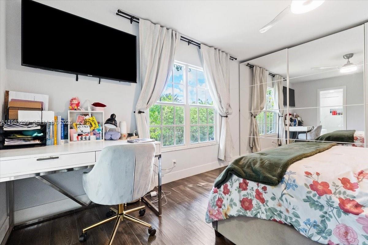 2-48-41 S1/3 OF SW1/4 OF N - Residential