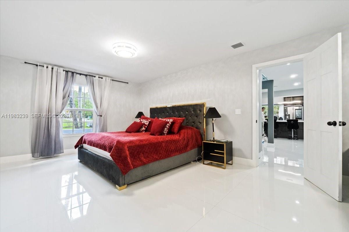 2-48-41 S1/3 OF SW1/4 OF N - Residential