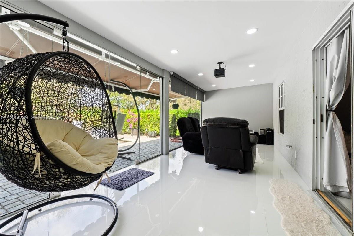 2-48-41 S1/3 OF SW1/4 OF N - Residential