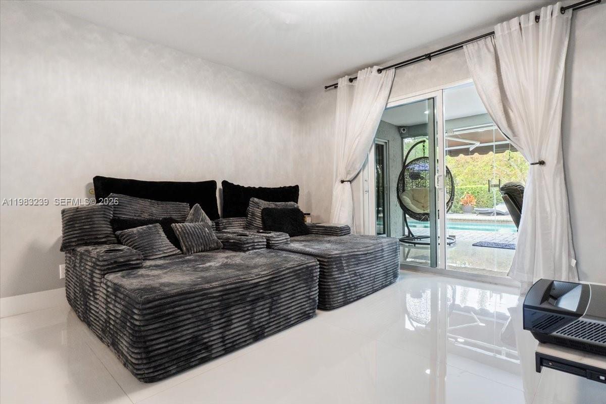 2-48-41 S1/3 OF SW1/4 OF N - Residential