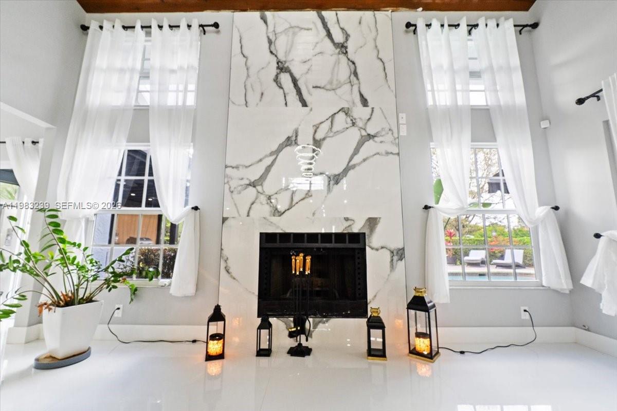 2-48-41 S1/3 OF SW1/4 OF N - Residential