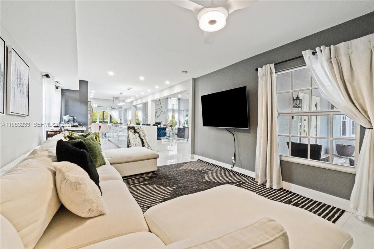 2-48-41 S1/3 OF SW1/4 OF N - Residential