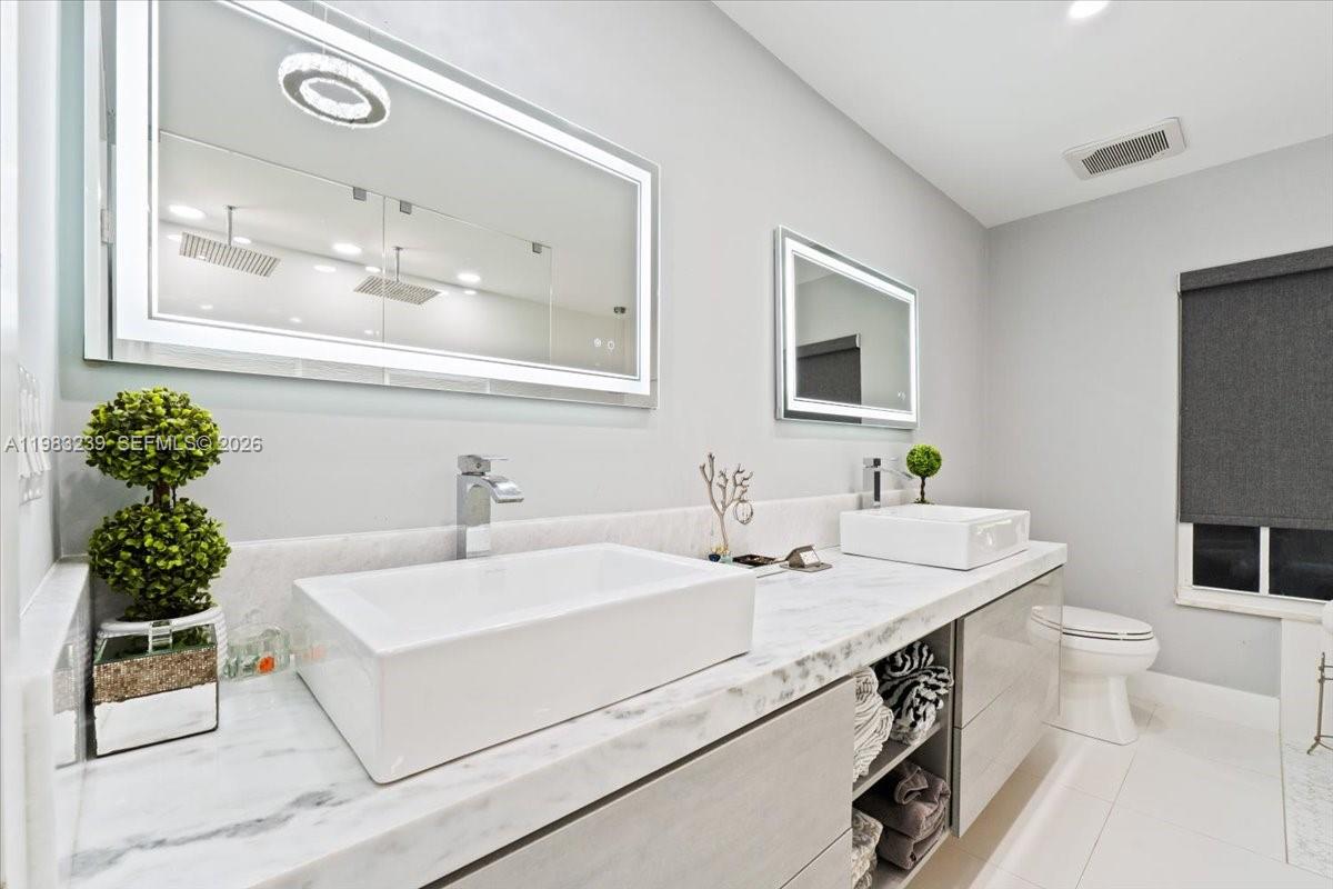 2-48-41 S1/3 OF SW1/4 OF N - Residential