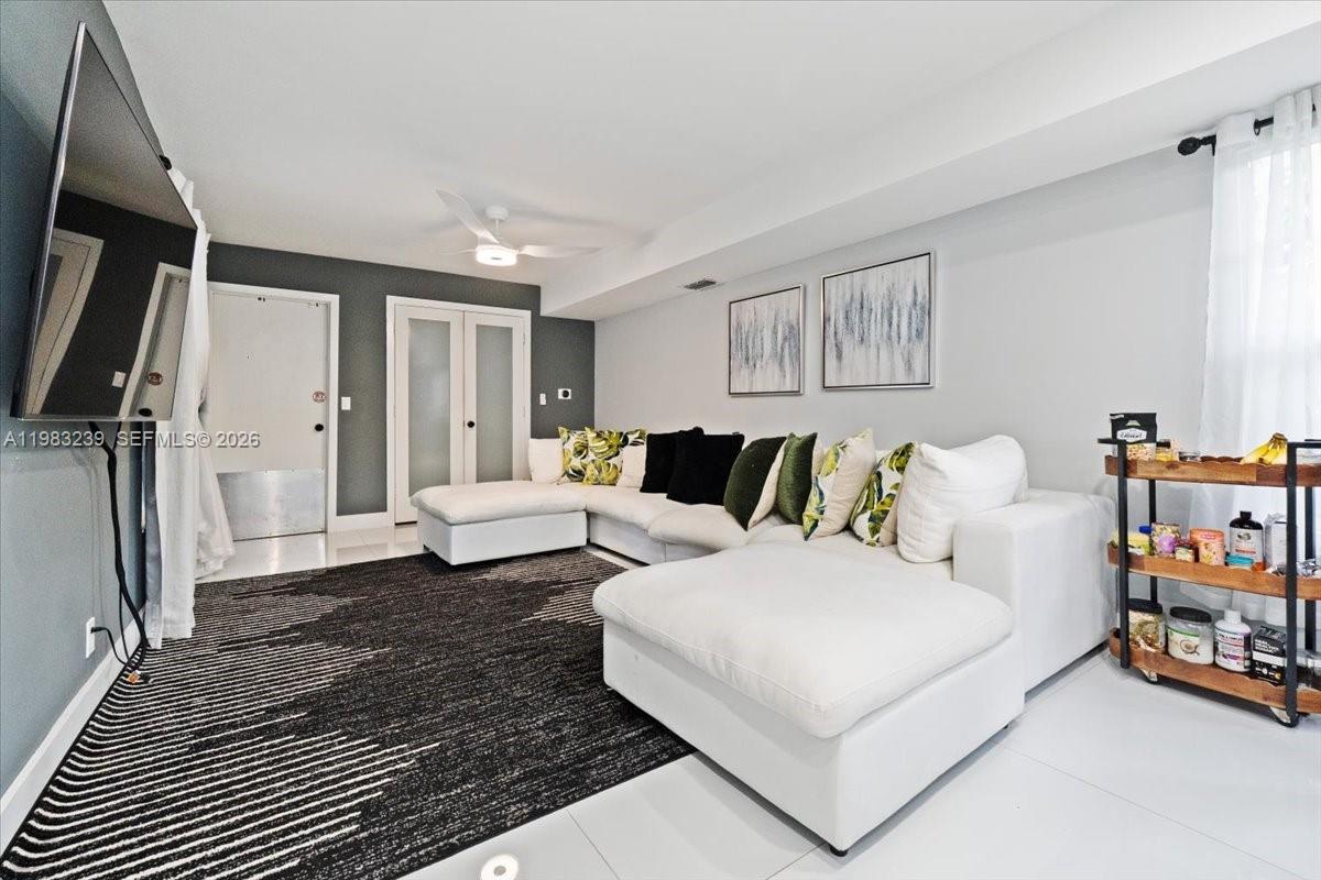 2-48-41 S1/3 OF SW1/4 OF N - Residential