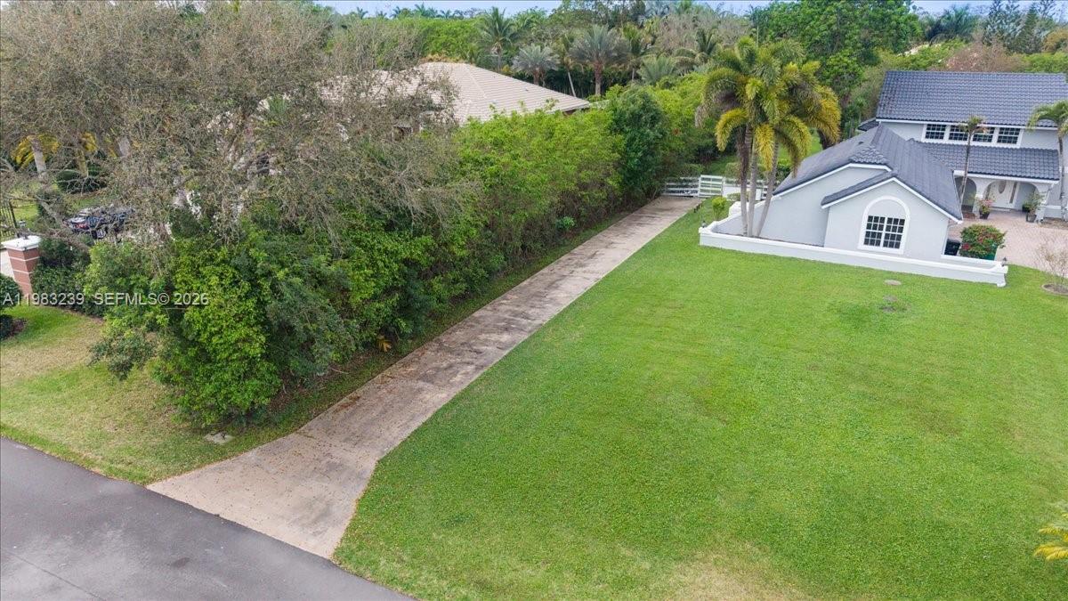 2-48-41 S1/3 OF SW1/4 OF N - Residential