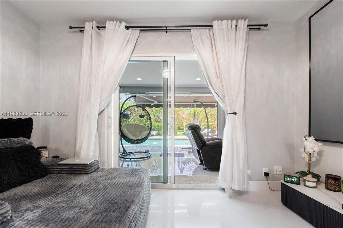 2-48-41 S1/3 OF SW1/4 OF N - Residential