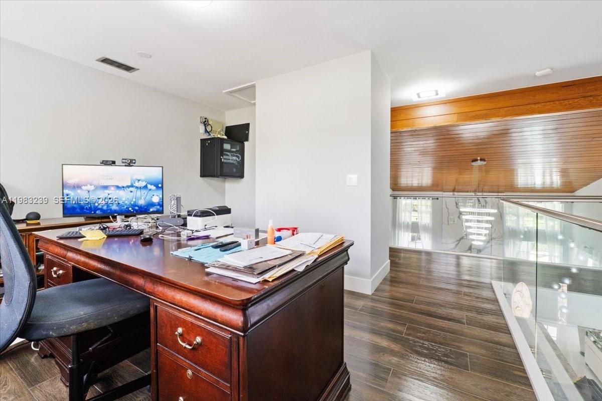 2-48-41 S1/3 OF SW1/4 OF N - Residential