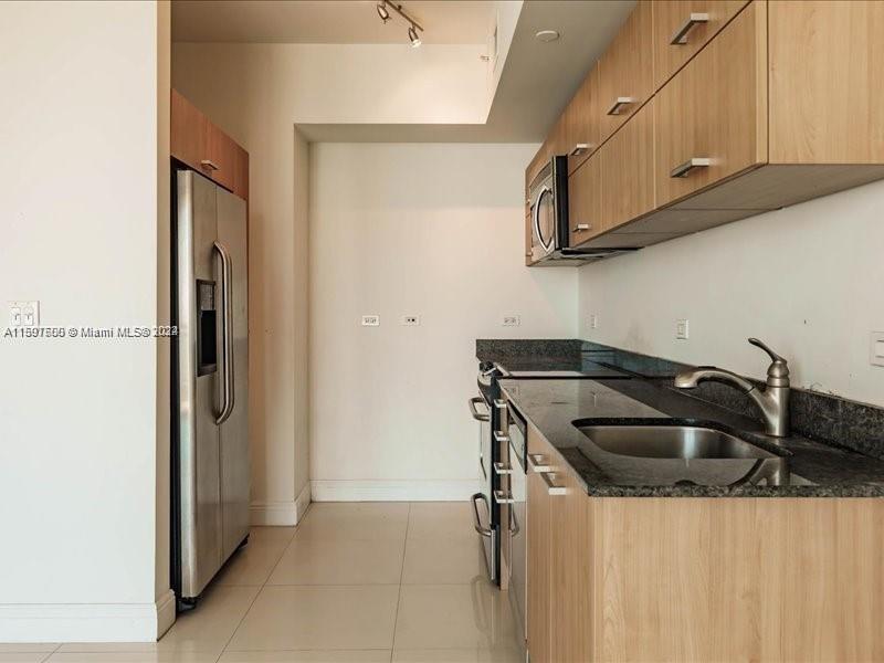 WIND CONDO - Residential Lease