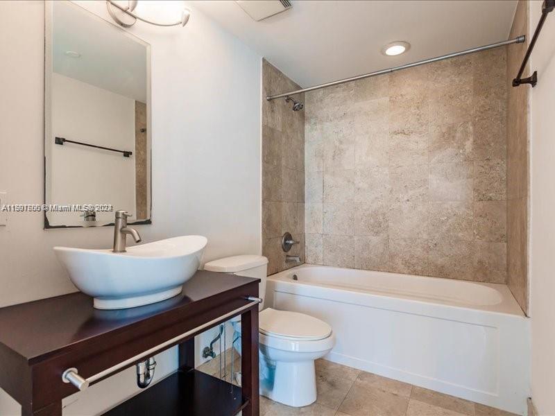 WIND CONDO - Residential Lease