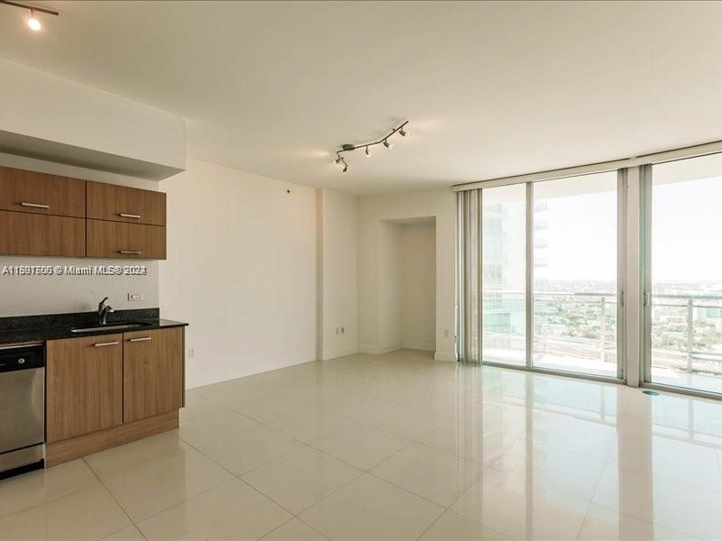 WIND CONDO - Residential Lease