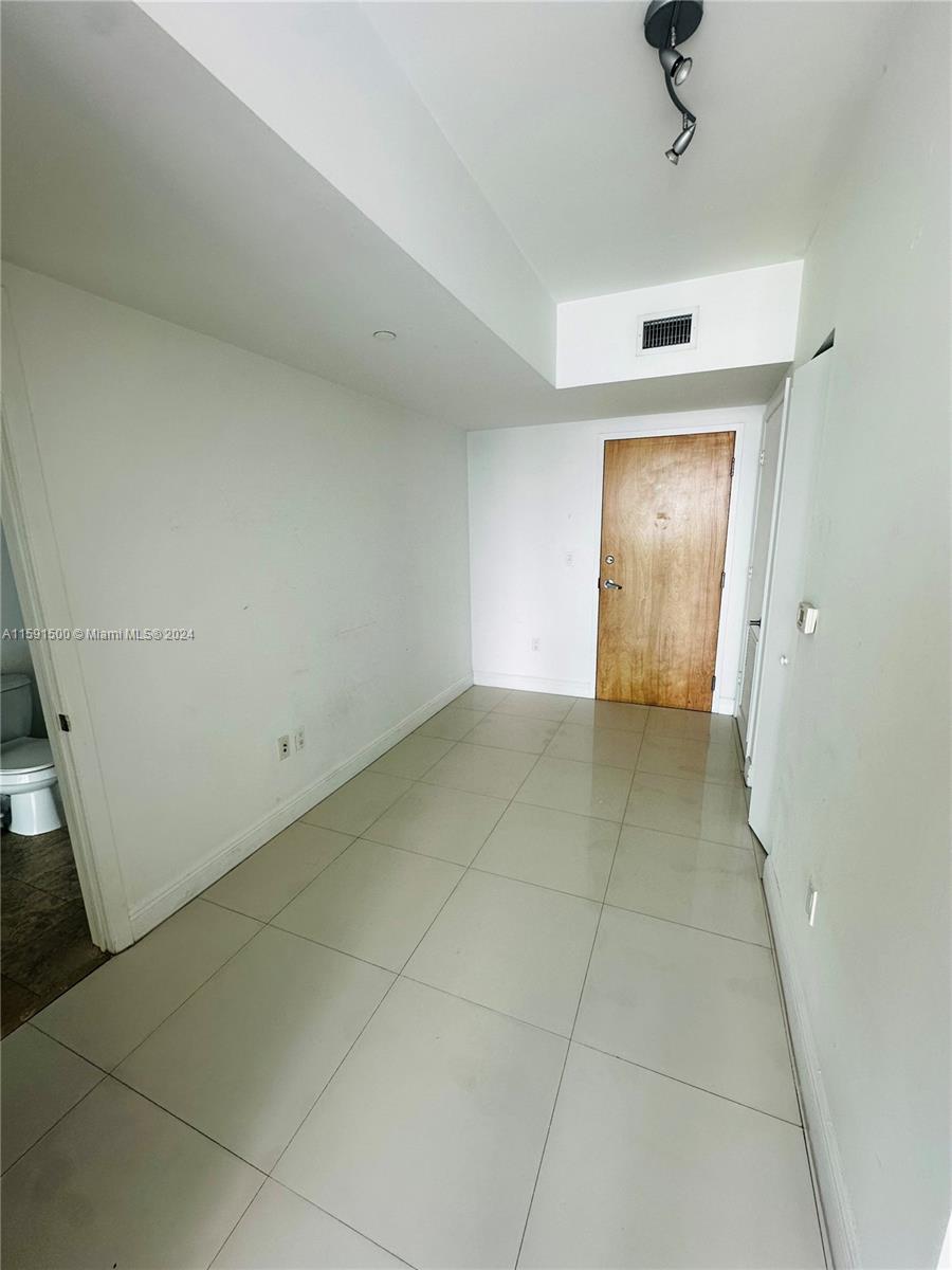 WIND CONDO - Residential Lease