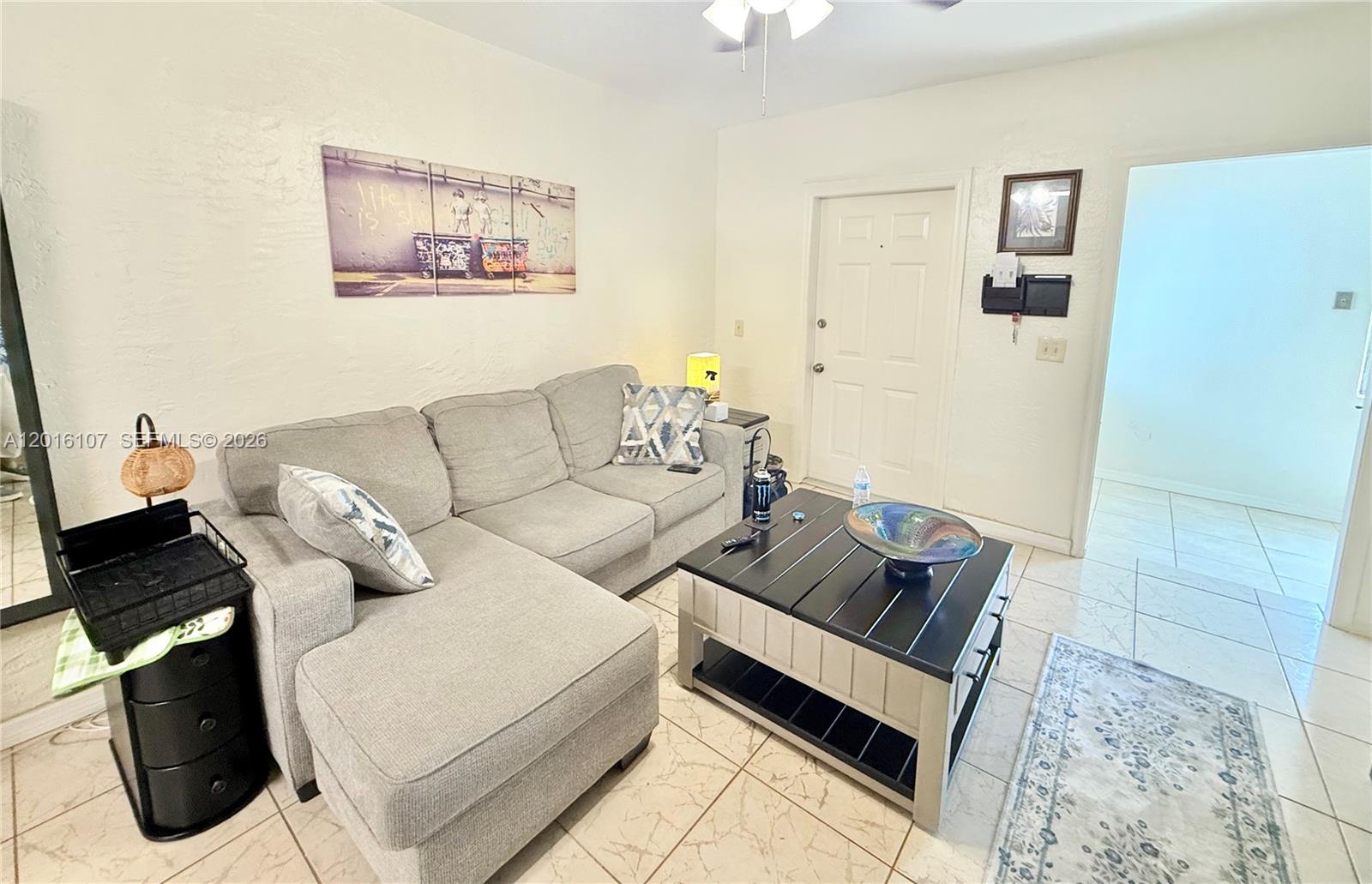 HOLLYWOOD - Residential Lease