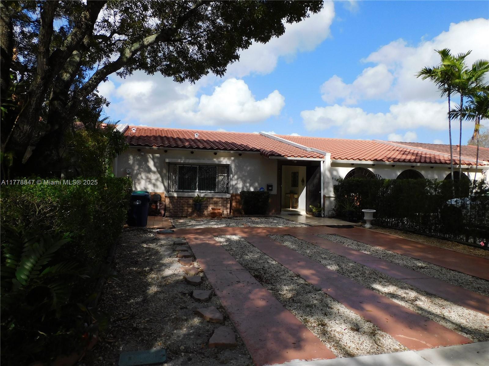 6936 Holly Rd 0
