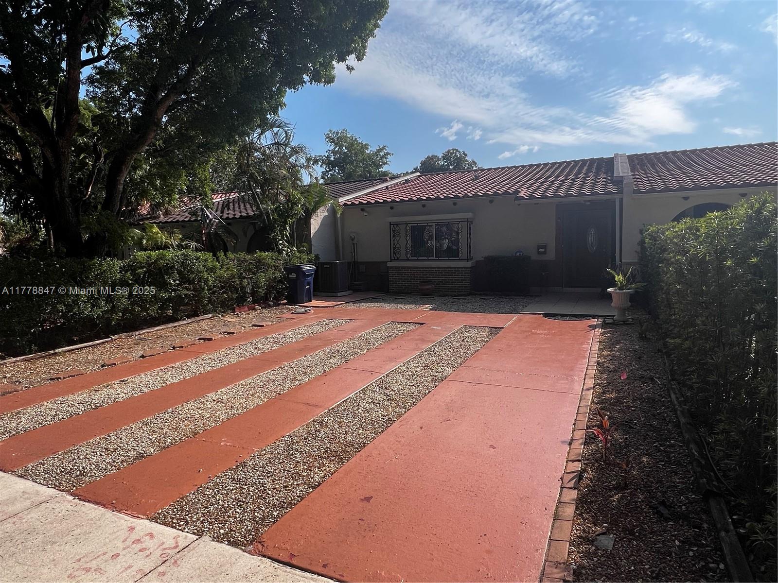 Property for Sale at 6936 Holly Rd, Miami Lakes, Miami-Dade County, Florida - Bedrooms: 2 
Bathrooms: 2  - $555,000