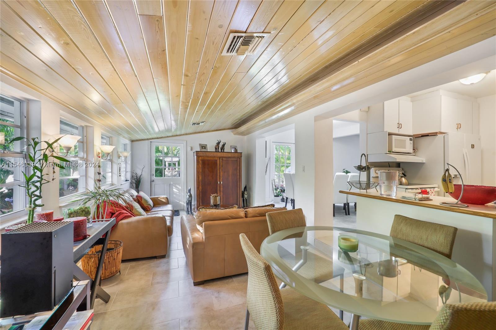 TROPICAL ISLE HOMES SUB 4 - Residential