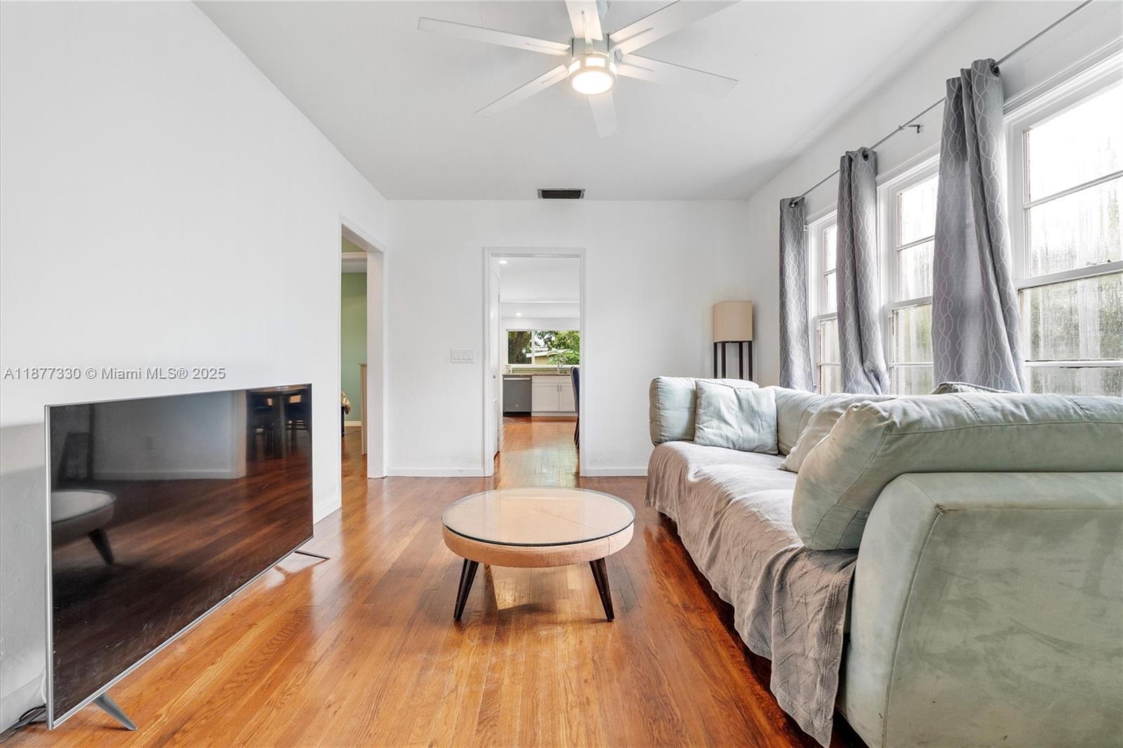 OAKLAND PARK SECOND ADD - Residential