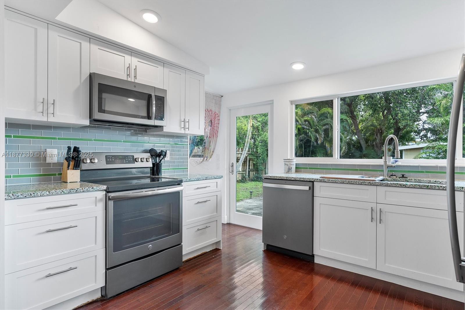 OAKLAND PARK SECOND ADD - Residential