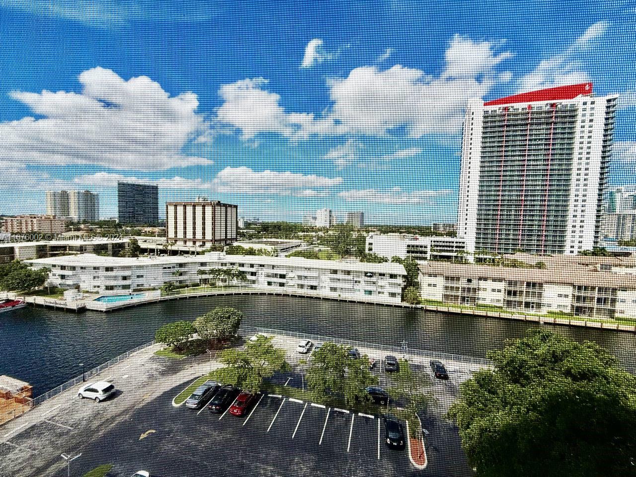 LAKE POINT TOWER CONDOMIN - Residential