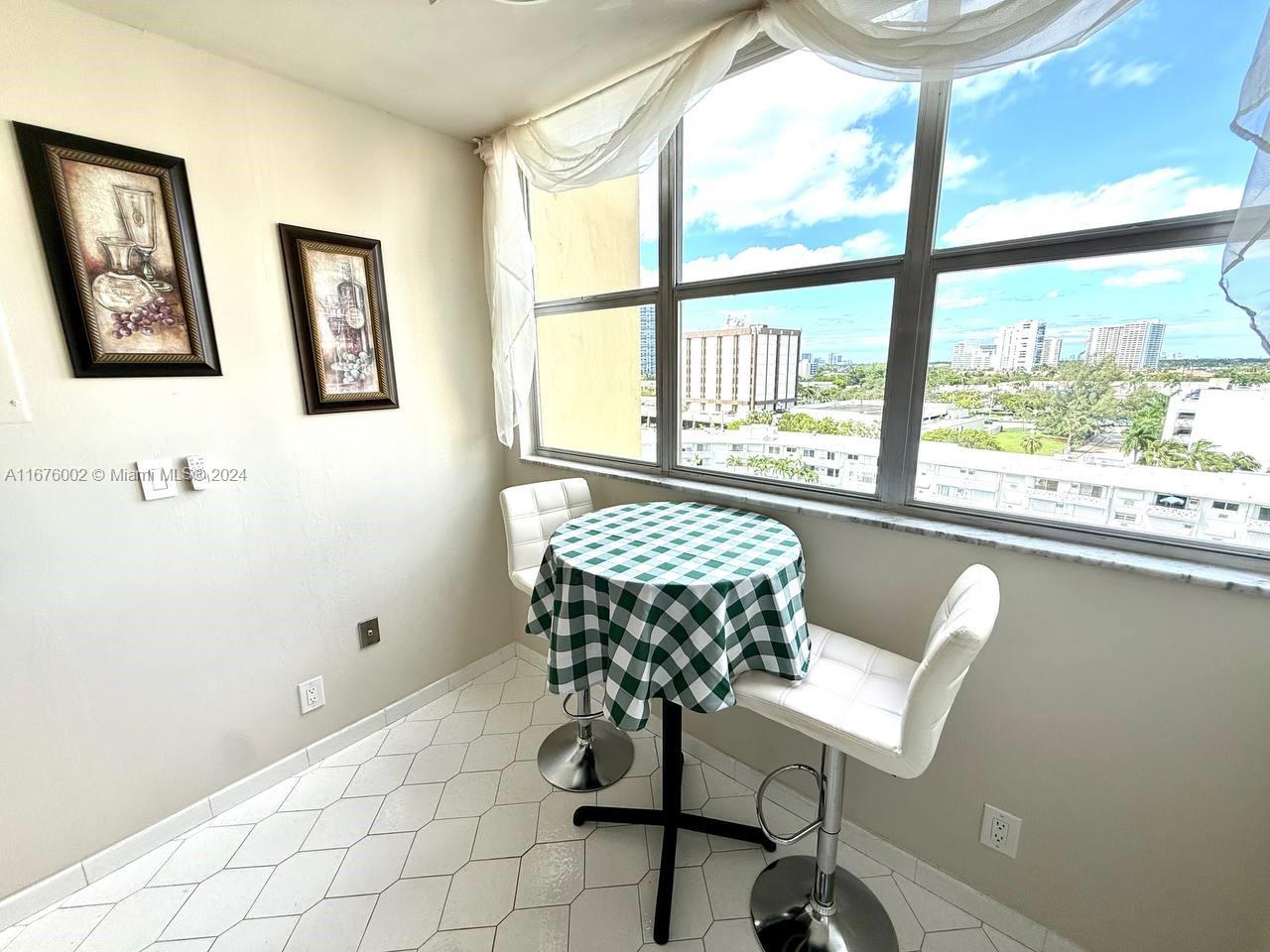 LAKE POINT TOWER CONDOMIN - Residential