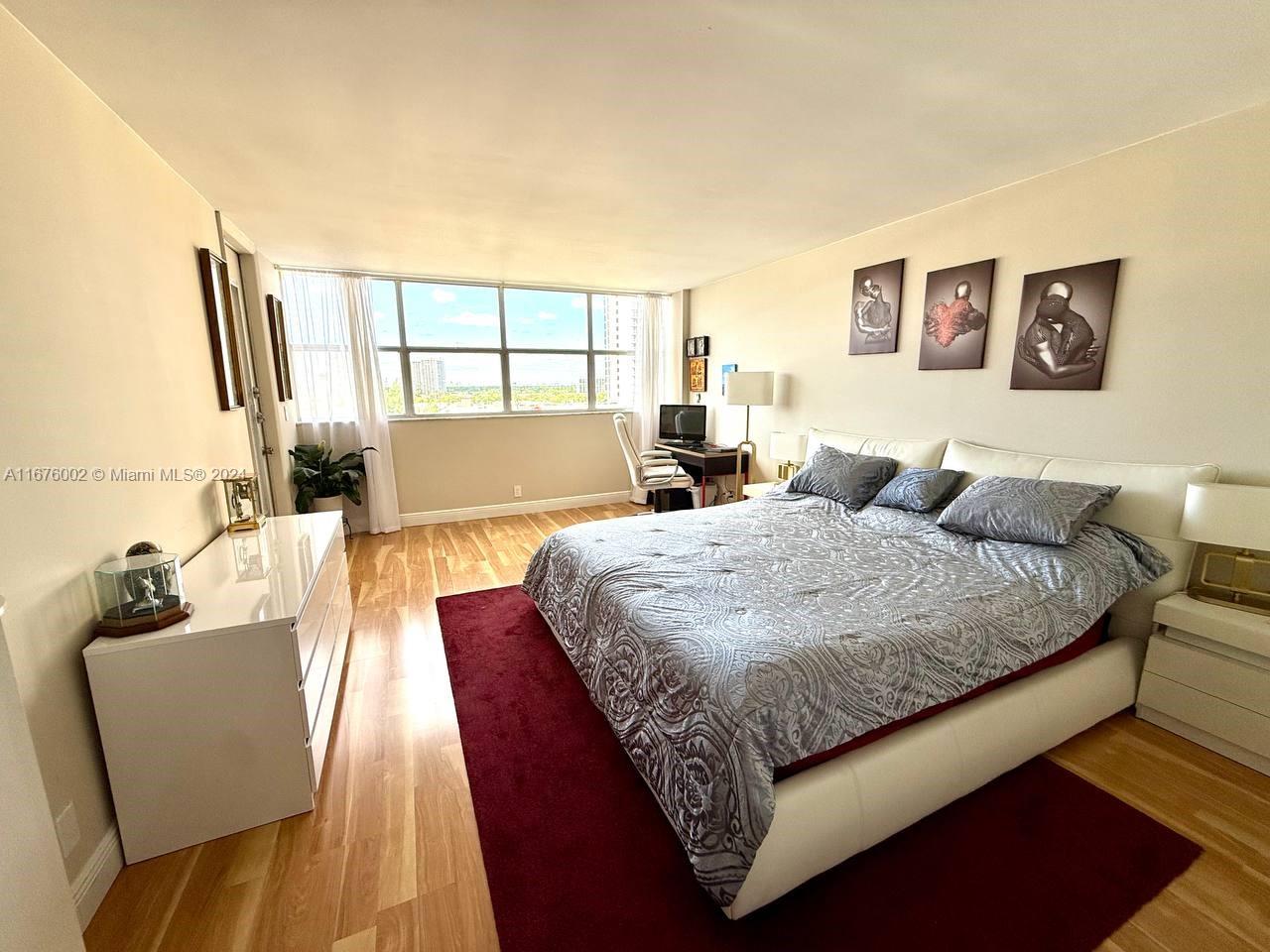 LAKE POINT TOWER CONDOMIN - Residential