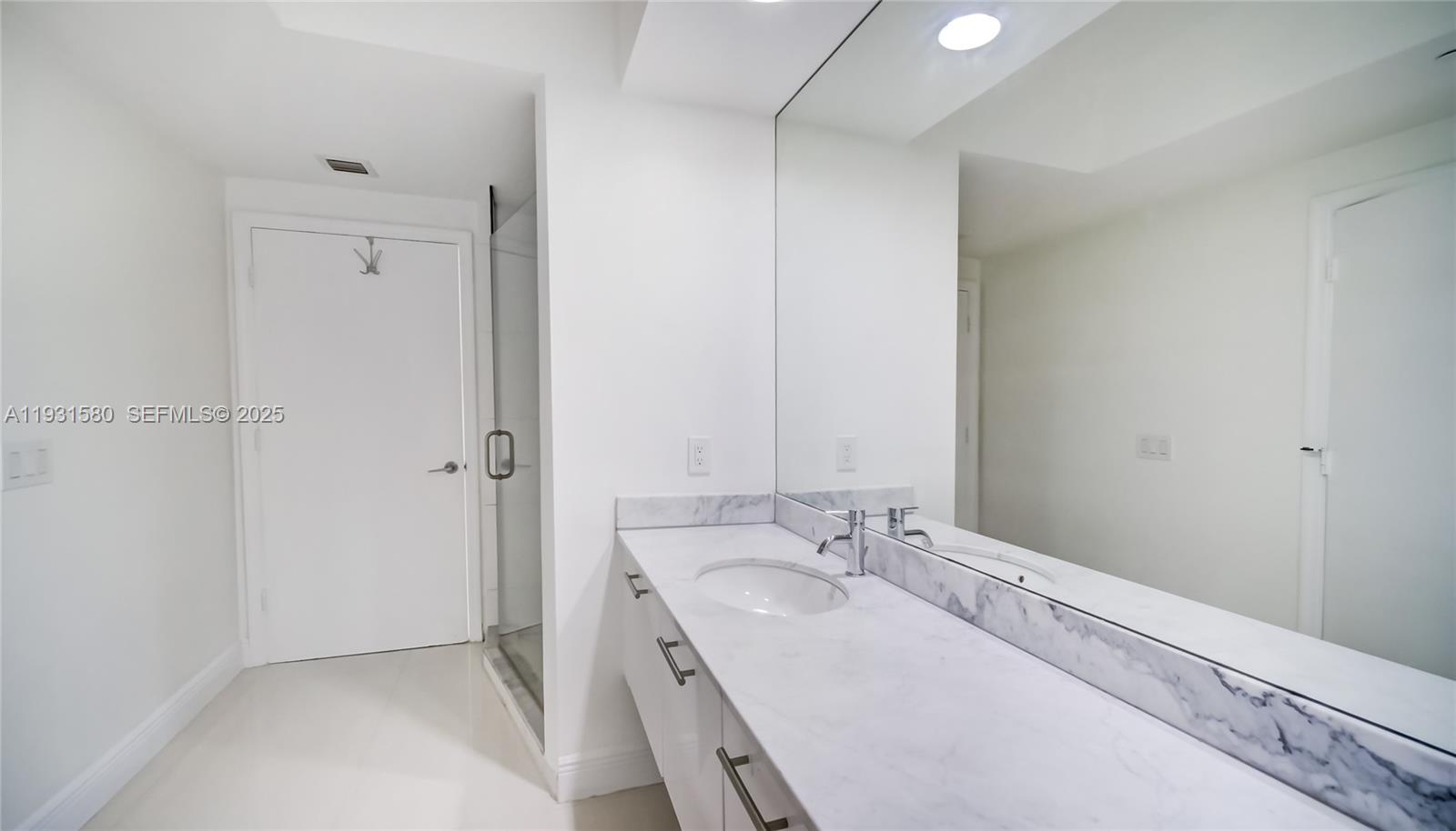 500 BRICKELL WEST CONDO - Residential Lease