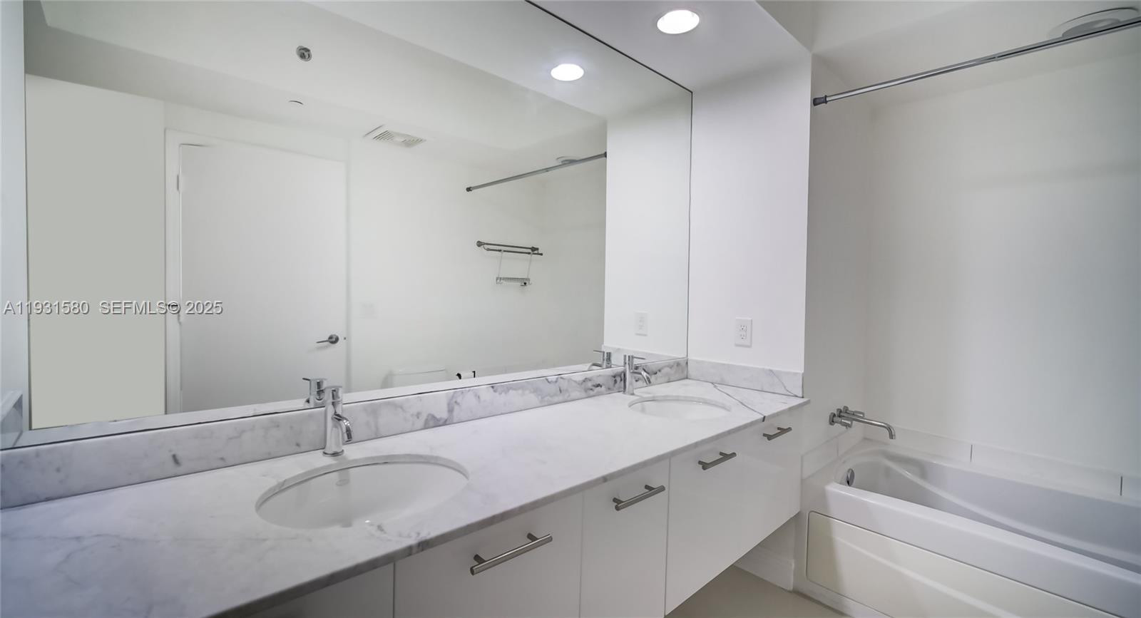 500 BRICKELL WEST CONDO - Residential Lease