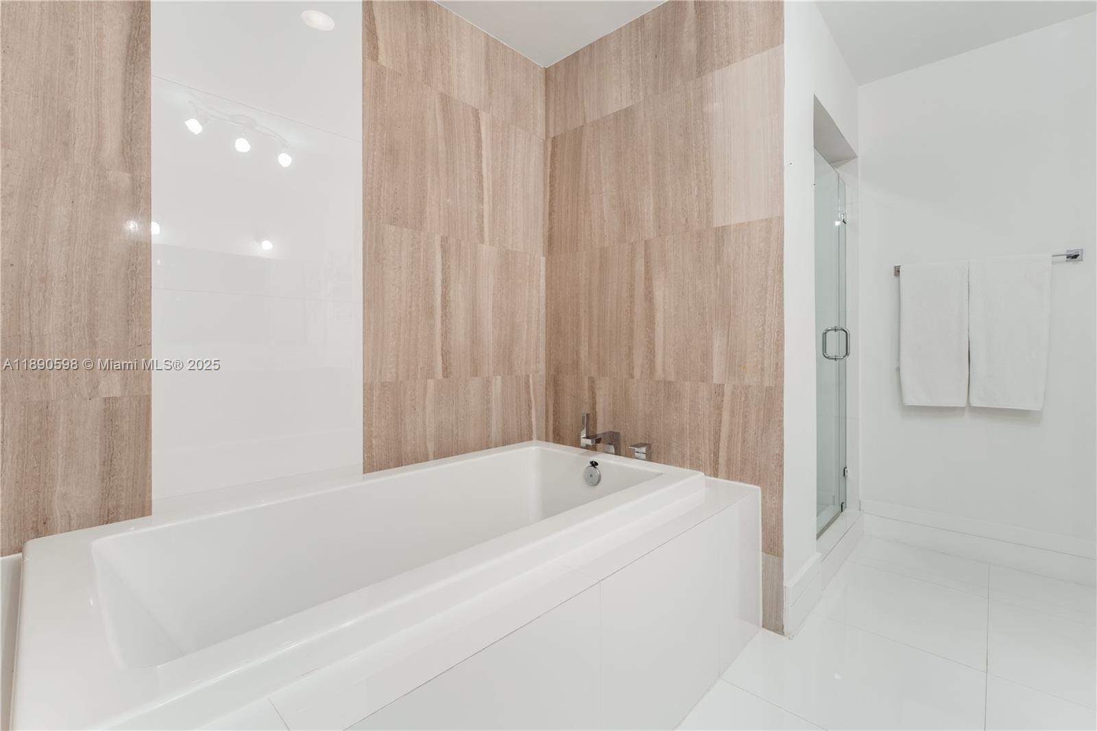 FOUR MIDTOWN MIAMI CONDO - Residential