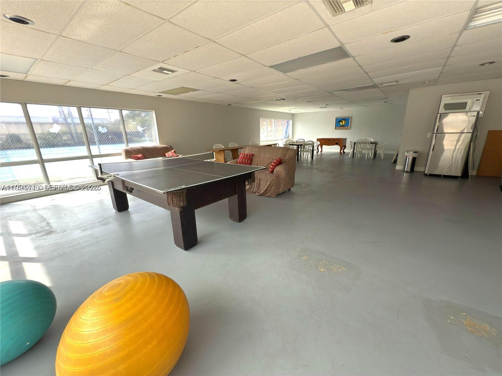 RACQUET CLUB - Residential