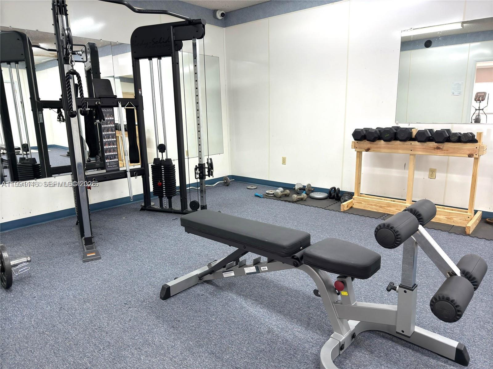 RACQUET CLUB - Residential