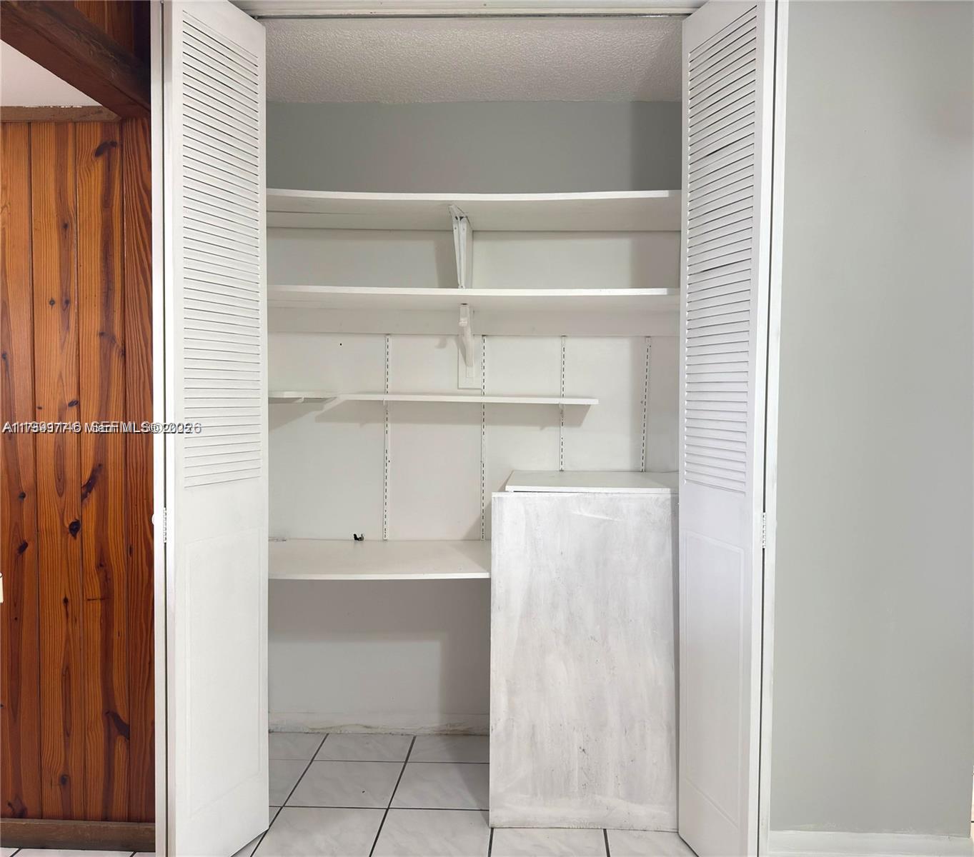 RACQUET CLUB - Residential