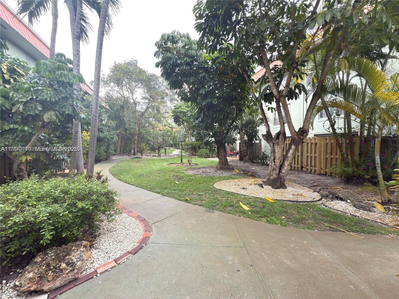 RACQUET CLUB - Residential