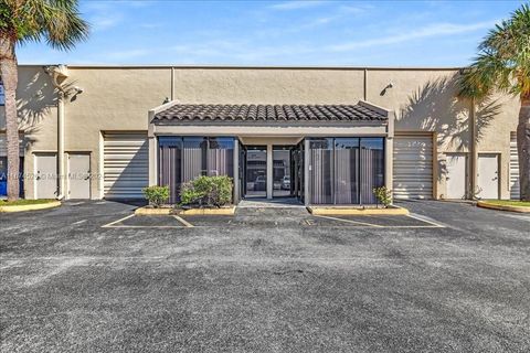 6187 NW 167th St H33 Hialeah FL 33015