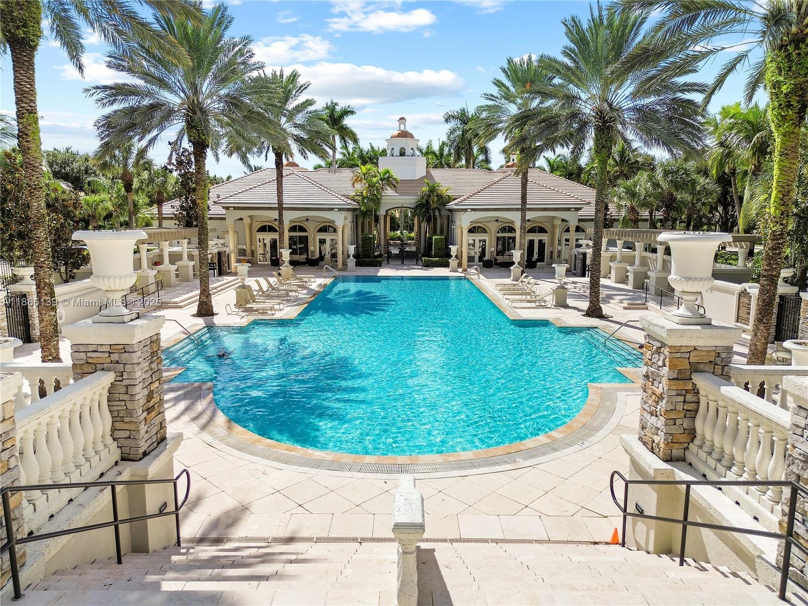 VERSAILLES - Residential