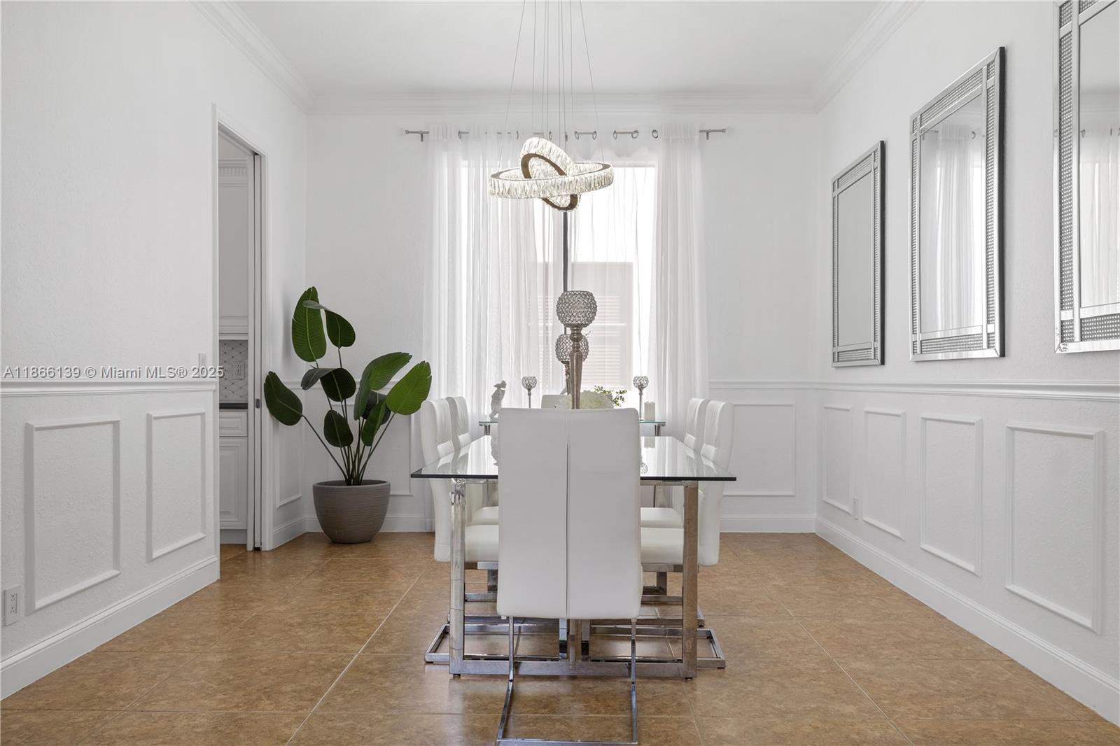 VERSAILLES - Residential