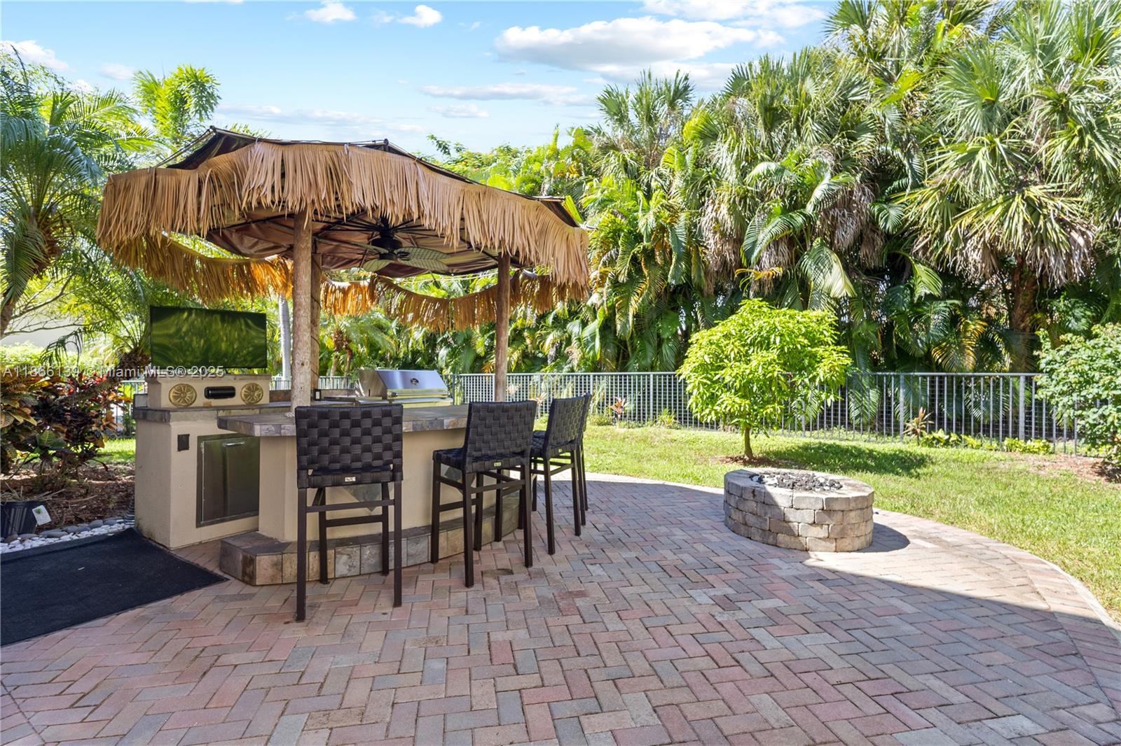 VERSAILLES - Residential